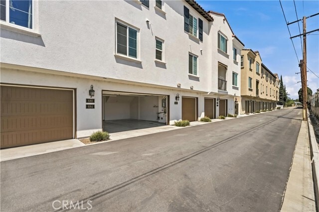 Building Photo - 684 Panorama Ln