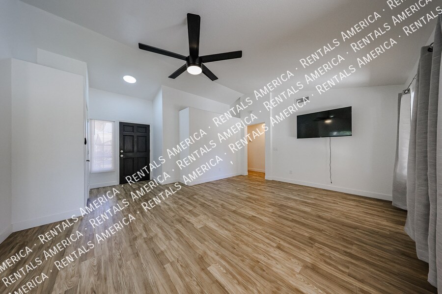 Building Photo - 7323 E Indigo St