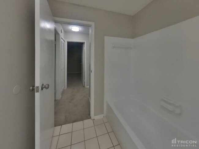 Building Photo - 4739 Harpers Ferry Ln