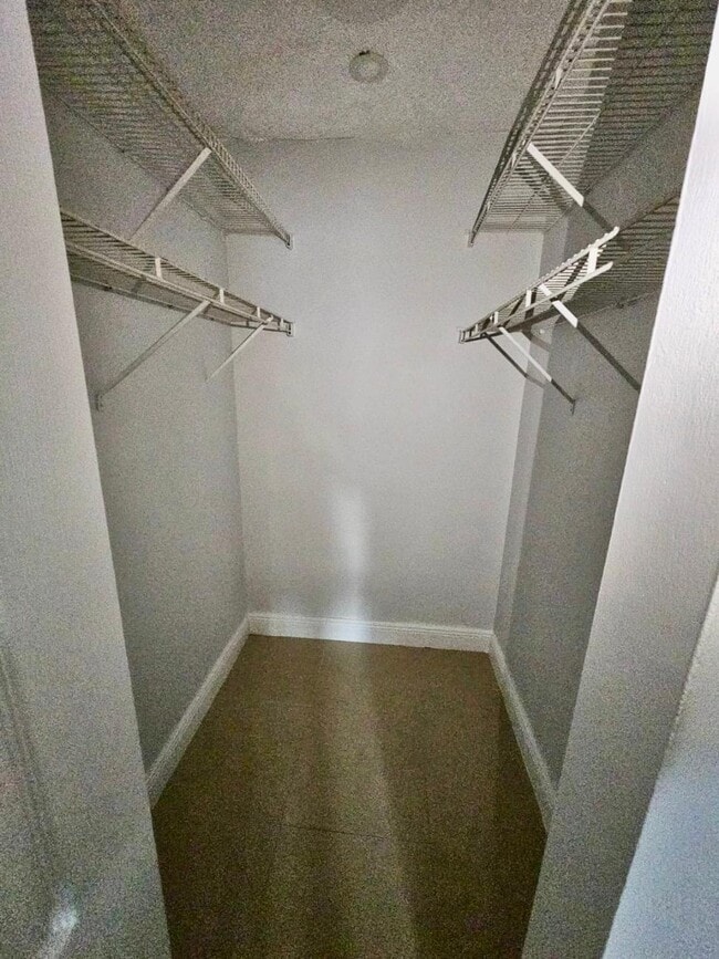 Building Photo - 5820 Albert Rd