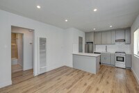 Building Photo - 4136 Grandview