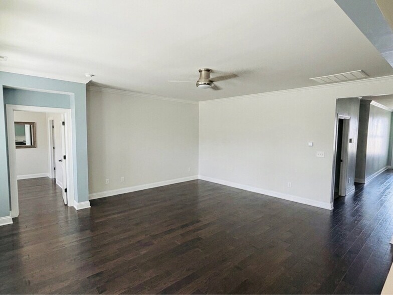 Building Photo - 493 Hulston Landing Rd