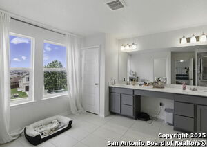 Building Photo - 217 Landmark Cove