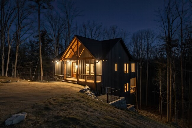 Building Photo - 106 Fairway Cir