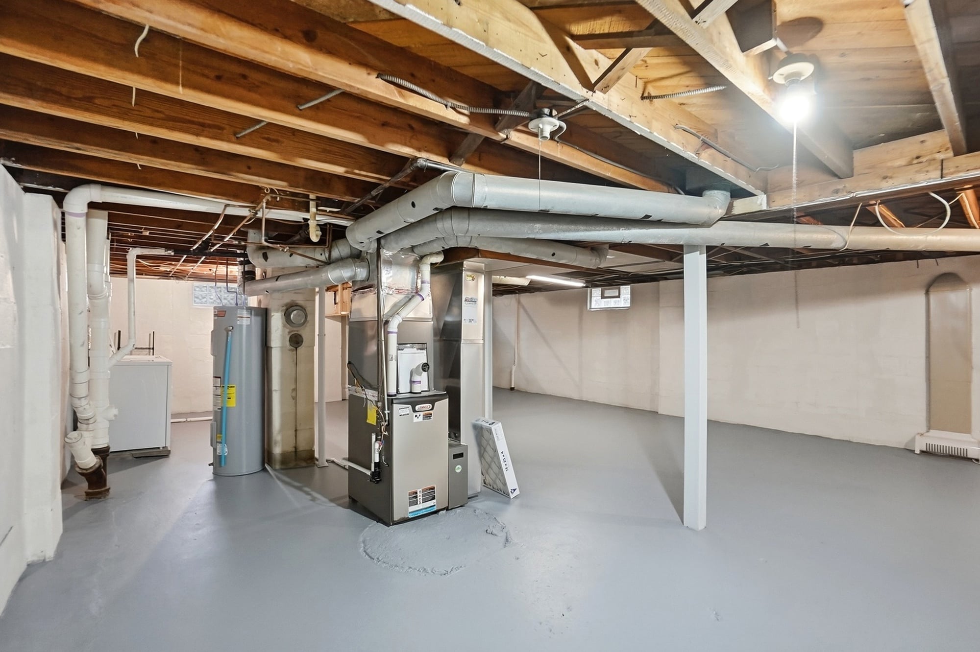 Building Photo - 2695 Bellwood Ave