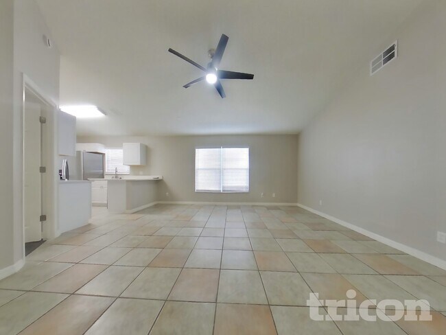 Building Photo - 8829 Lambert Ln