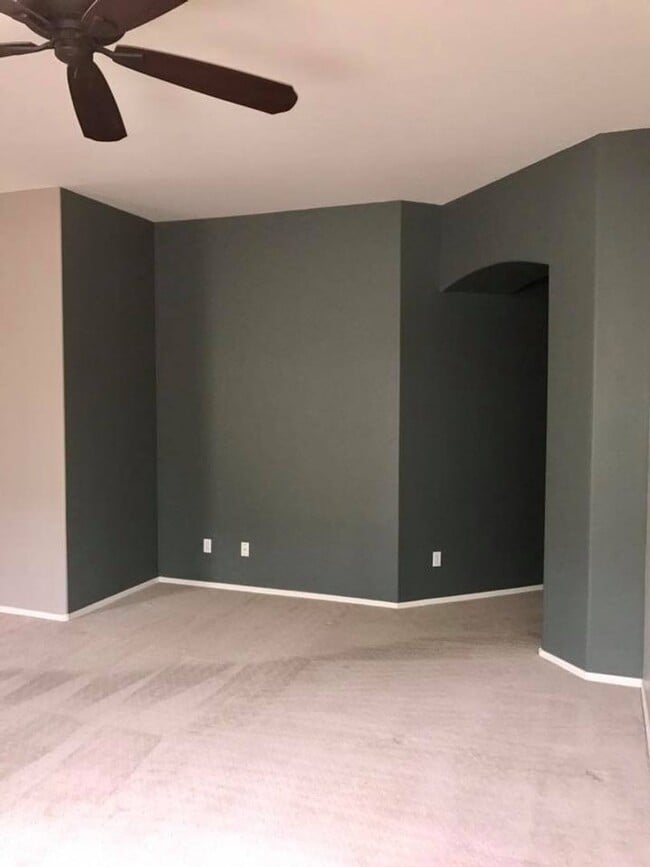 Building Photo - 3-bedroom in gated community w/community pool