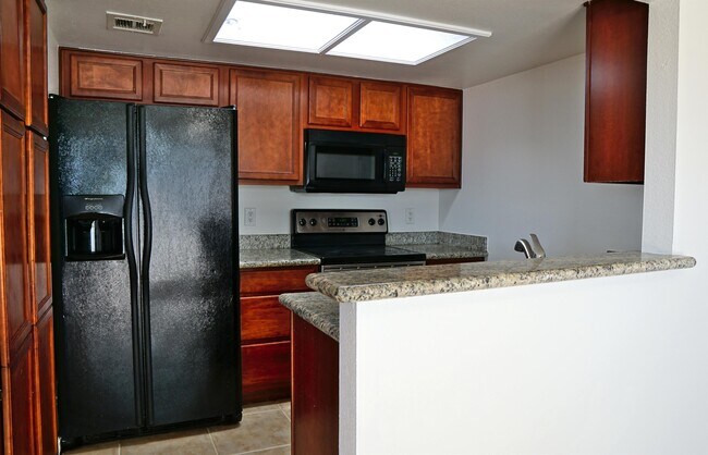 Building Photo - 43376 Cook St