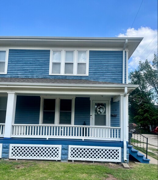 Primary Photo - 116 N Walnut St
