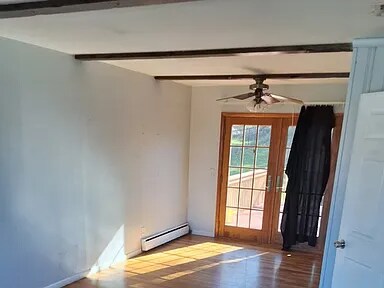 Building Photo - 3 Tulip Ln