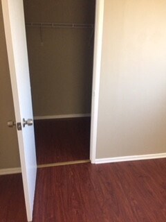 Building Photo - Huge 4/2 house located on a very desirable area. section 8 approved