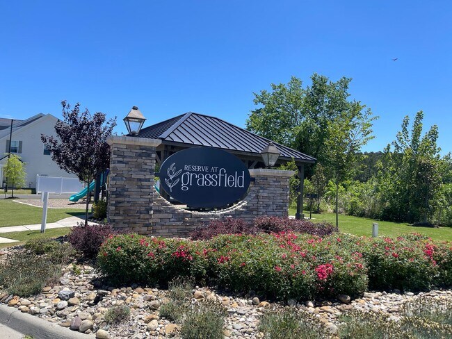 Building Photo - Grassfield Meadows