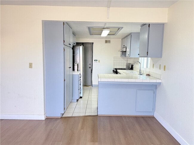 Building Photo - 1714 Del Mar Ave