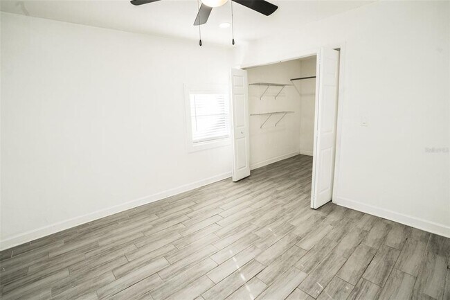 Building Photo - 1007 E 32nd Ave