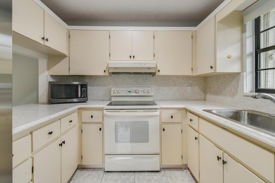 Building Photo - 326 Jupiter Lakes Blvd
