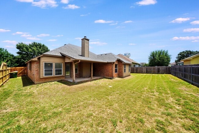 Building Photo - Stunning 4-Bedroom Home in Live Oak Hills,...