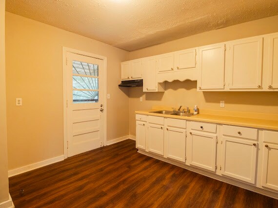 Building Photo - 1429 47th St Ensley