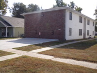 Building Photo - BCR 6417 Burlington Ave-4