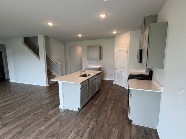 Building Photo - 5437 Conifer Ln