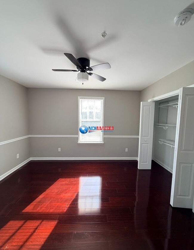 Building Photo - 147 N Main St