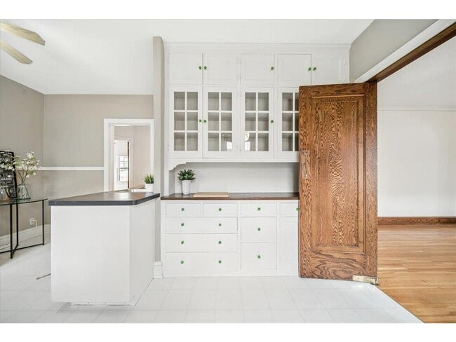 Building Photo - 4948 Lyndale Ave S