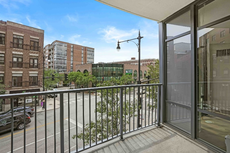 Building Photo - 1152 W Madison St