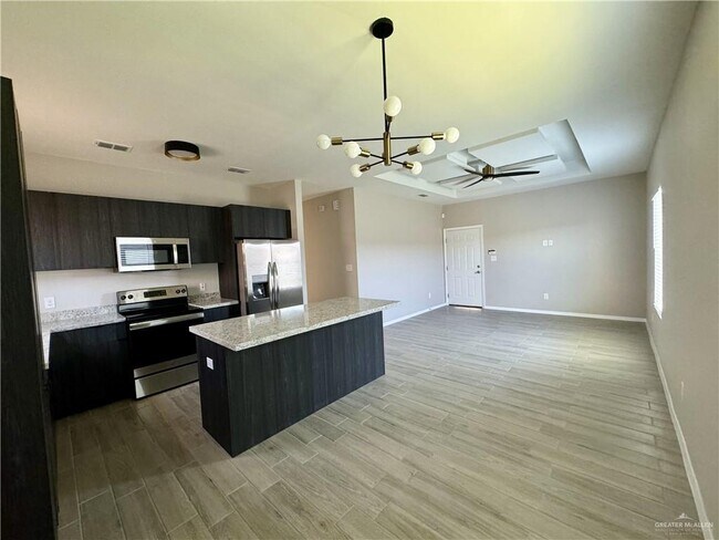 Building Photo - 13 Puffin Ave