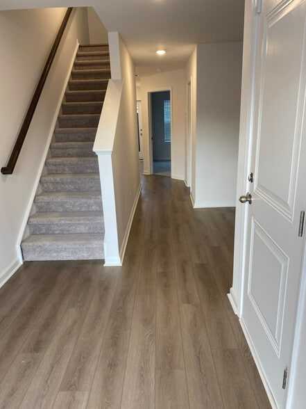 Building Photo - 4633 Forest Hills Dr