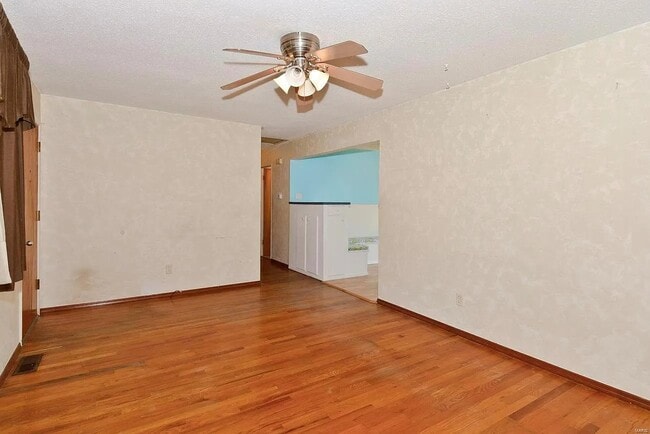 Building Photo - 980 Manresa Ln