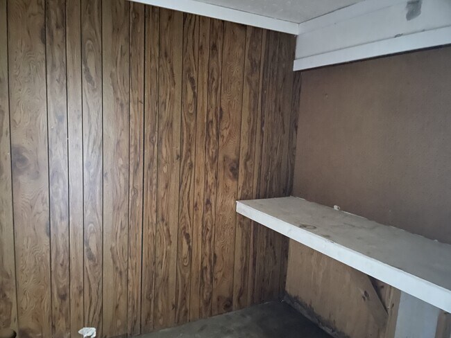 Building Photo - 1483 Wooddell Dr