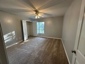 Building Photo - 16446 Redstone Mountain Ln