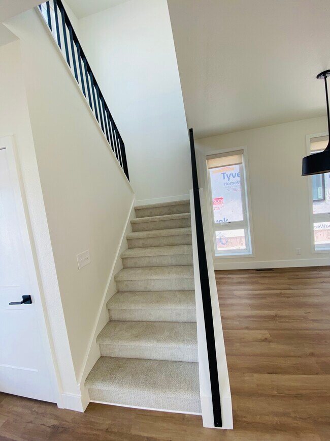 Building Photo - 4216 CYPRESS Pl
