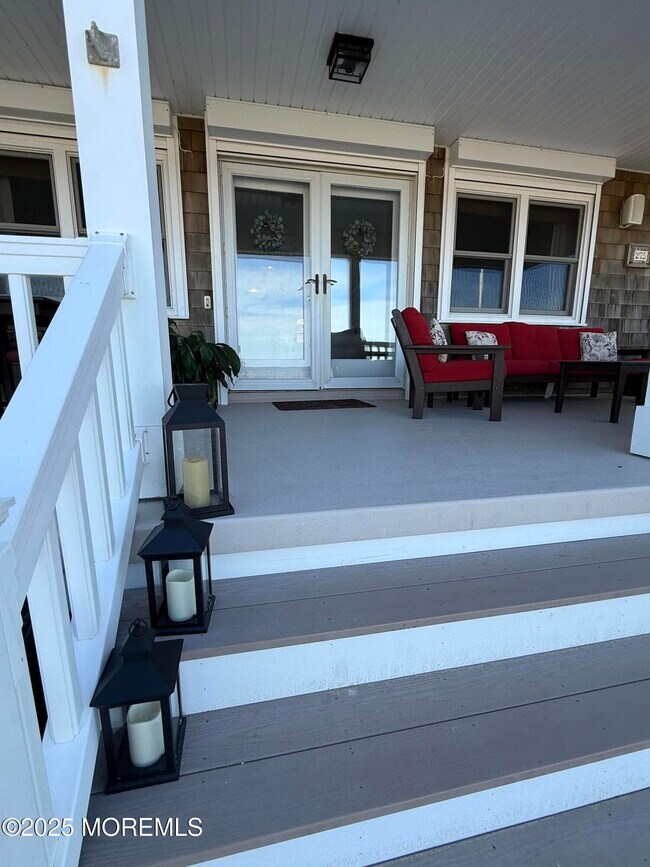 Building Photo - 275 Beach Front