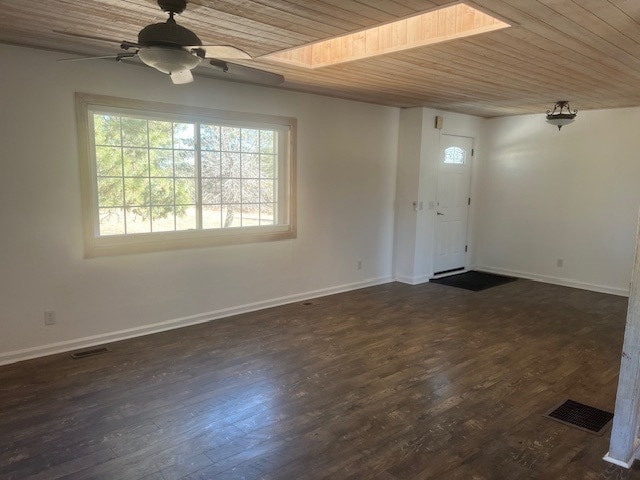 Living room and entry way - 1290 Starling Ln