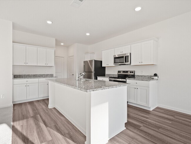 Building Photo - 608 Craven St