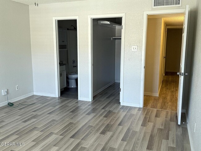 Building Photo - 707 El Pinal Pl