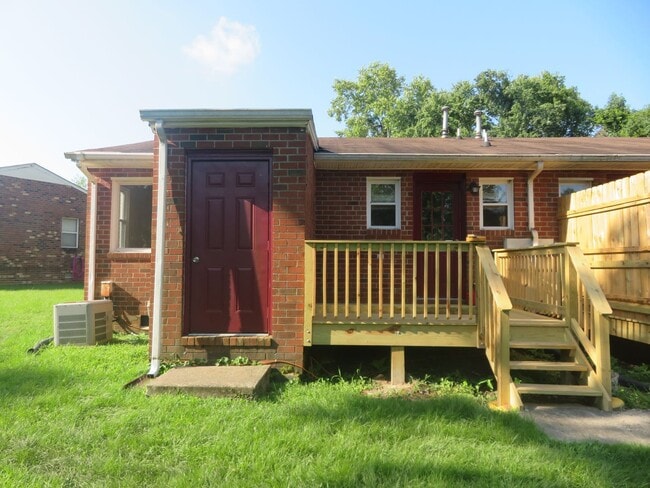 Building Photo - Colonial Heights Virginia