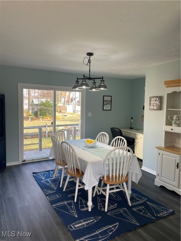 Building Photo - 2542 W 8th St