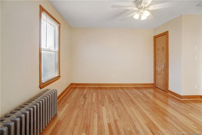 Building Photo - 132 Hemingway Ave