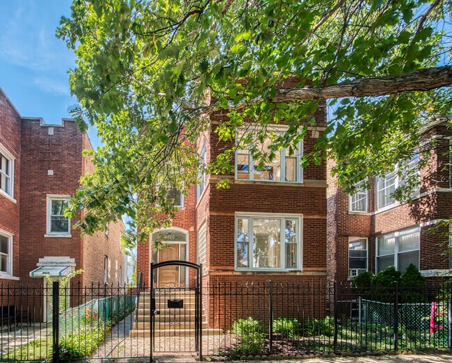 Primary Photo - 4426 N Drake Ave