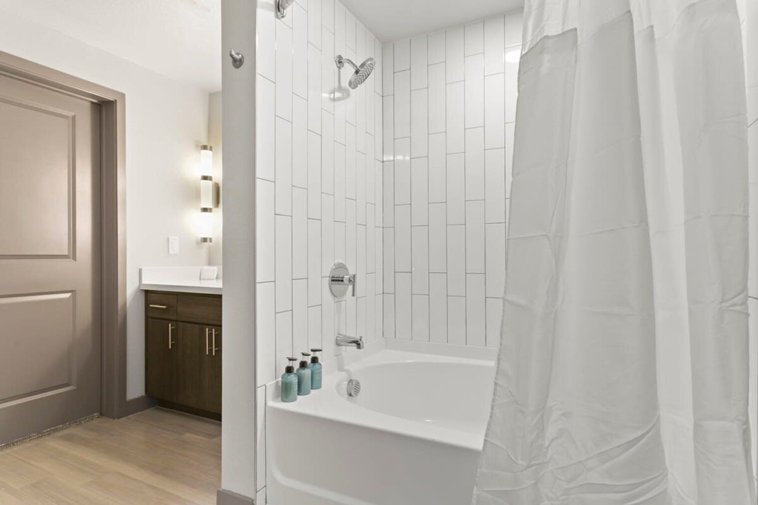 Building Photo - 400 N 2nd Ave