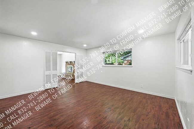 Building Photo - 525 Salem Dr