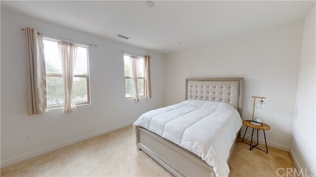 Building Photo - 1060 S Harbor Blvd