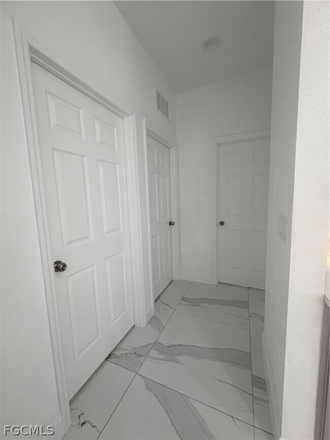 Building Photo - 3804 40th St SW