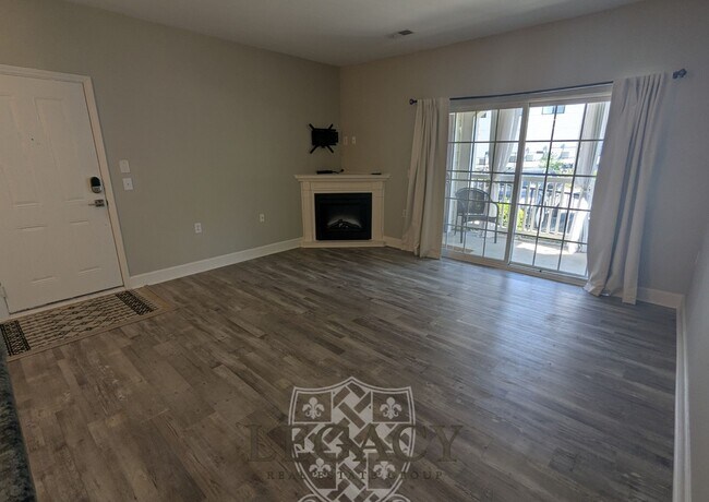 Building Photo - 8045 Bienville Dr