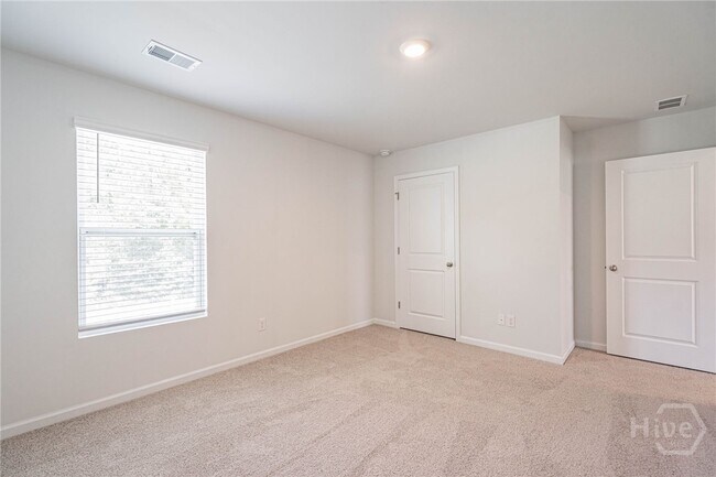 Building Photo - 1004 Bergamot Rd