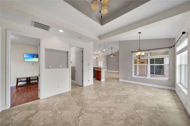 Building Photo - 3326 SW 8th St