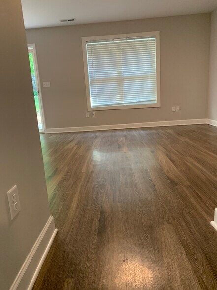 Building Photo - 4108 Greenbriar Rd