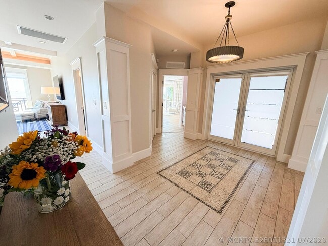 Building Photo - 1598 S Ocean Ln