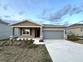 Building Photo - Rare find In-Law suite Home! Single family...